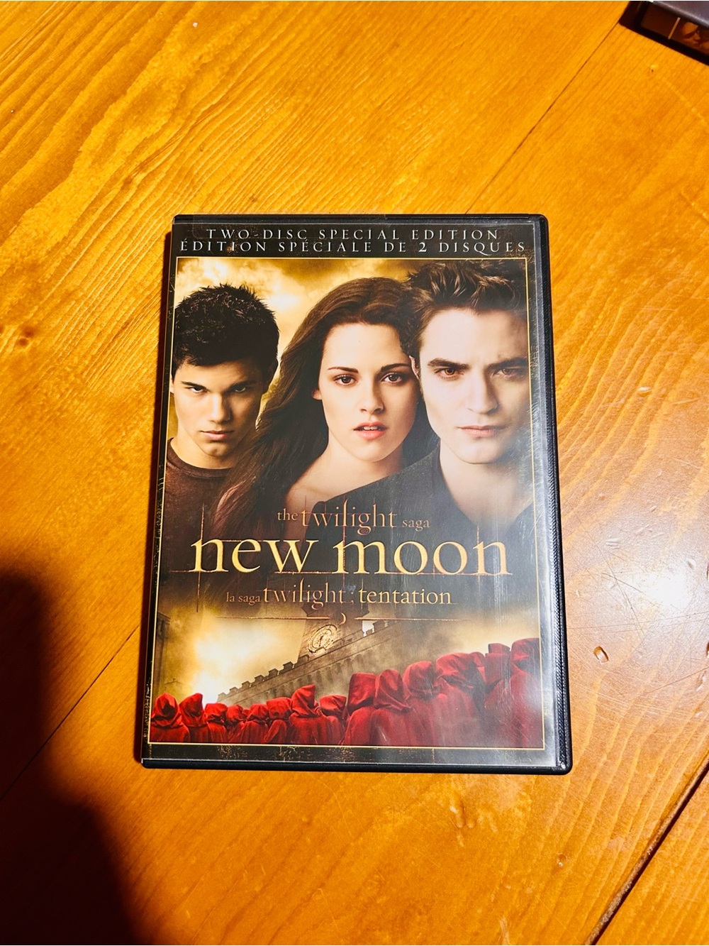 (3/$10) Twilight Saga: New Moon Special Edition DVD - Black